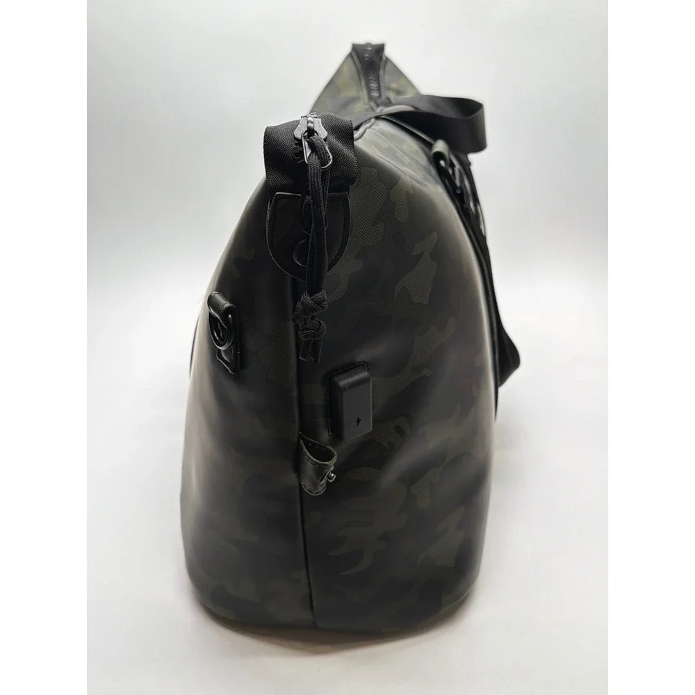 Duchamp London Camo PU Duffle Bag Olive Green 16633 USB Port Laptop Sleeve NEW